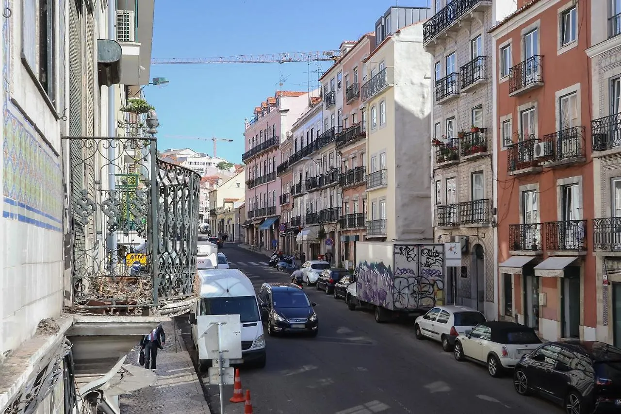 Charming And Stylish Downtown Apt In XIX Century Building Lissabon Portugal