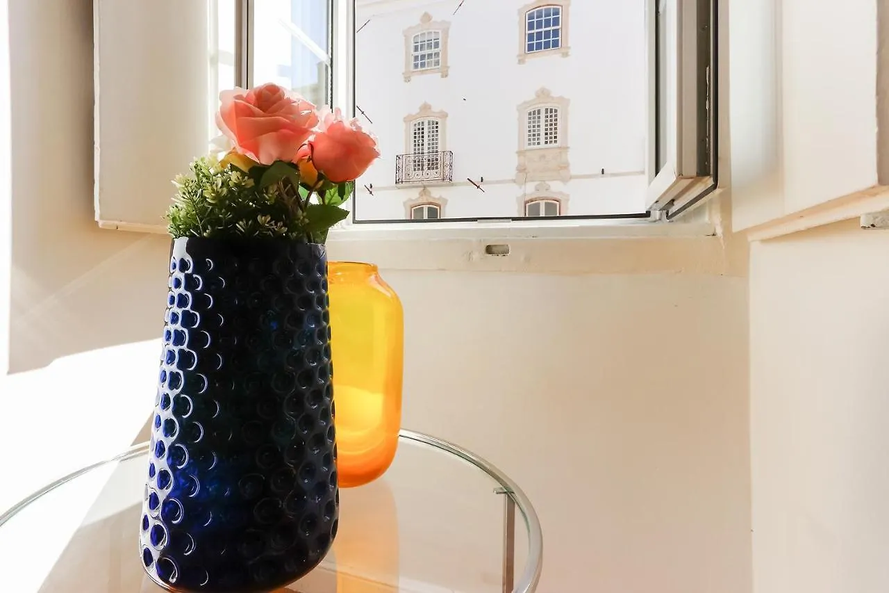 Charming And Stylish Downtown Apt In XIX Century Building Lisbon